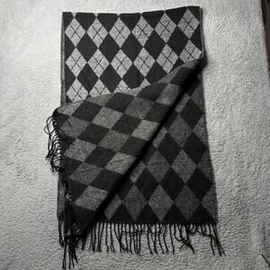 Zara Scarf Adult Medium Black & Gray Diamond Checkered Fringe Wrap